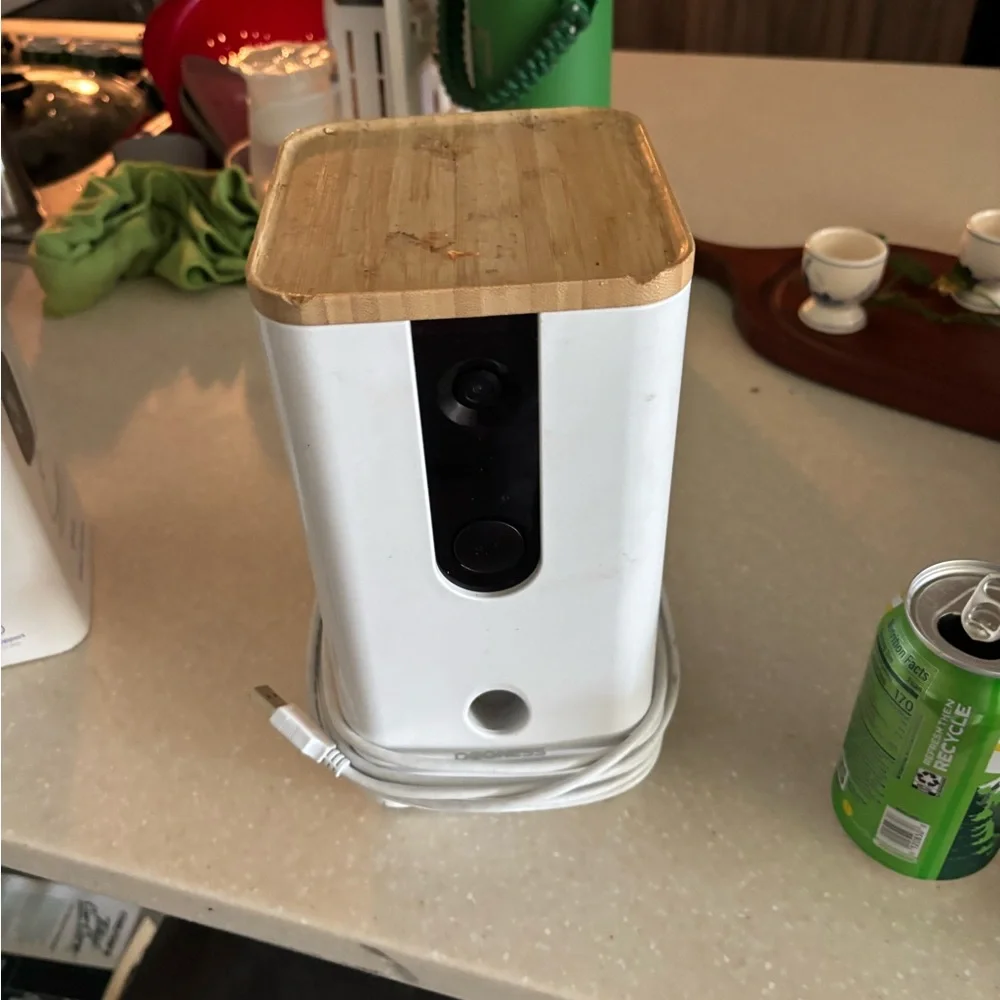 White and Wood Pet Camera with WiFi and an app!!